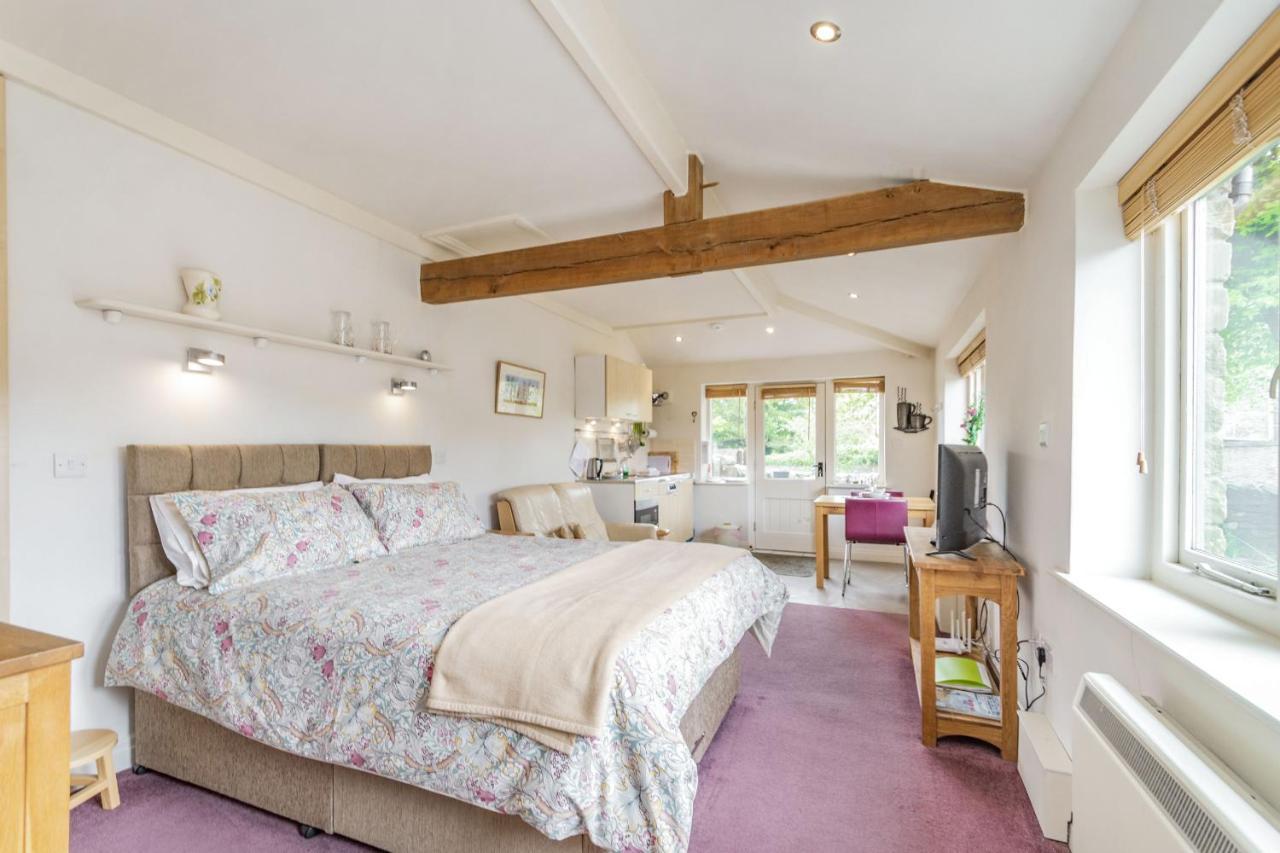 The Friendly Room Austwick Bagian luar foto