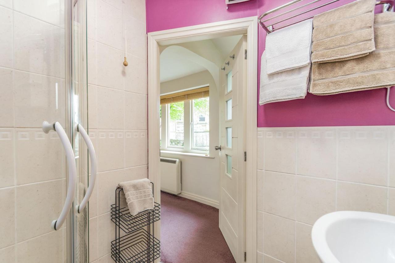 The Friendly Room Austwick Bagian luar foto