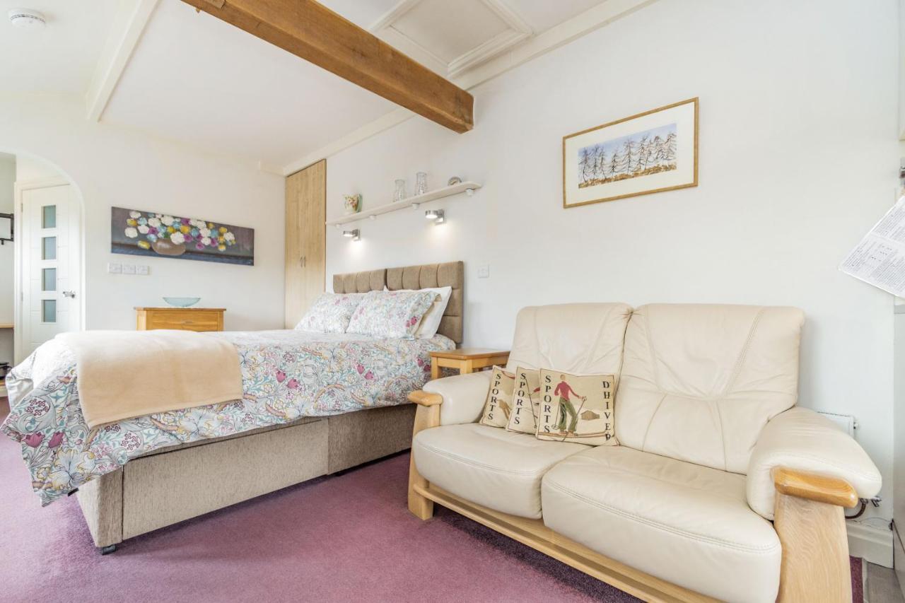 The Friendly Room Austwick Bagian luar foto