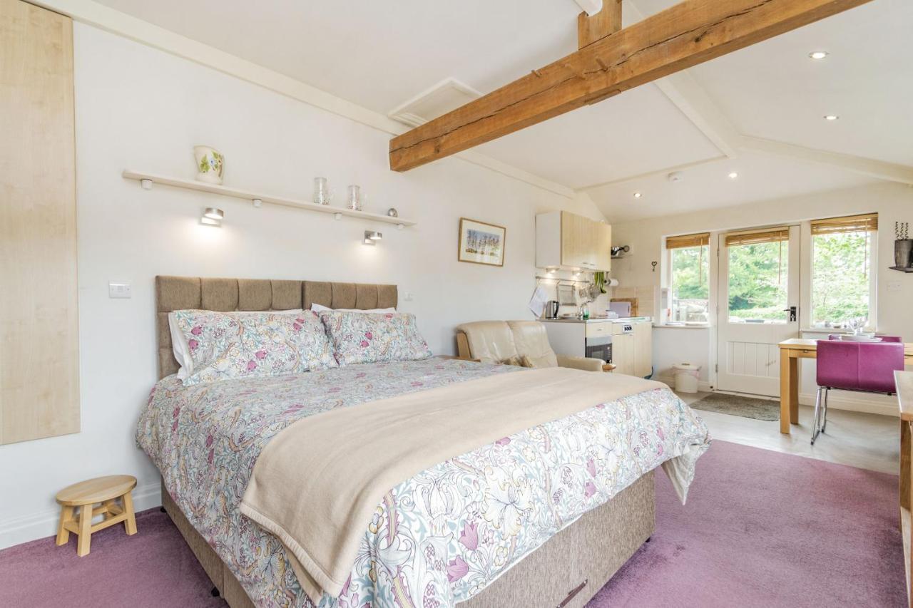 The Friendly Room Austwick Bagian luar foto